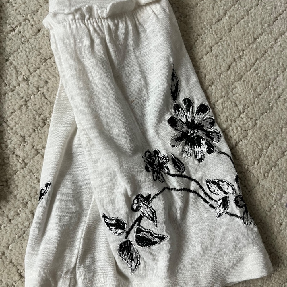 Free People Off Shoulder Embroidered Top Large NWT White Black Boho Peasant Blou - Picture 2 of 4